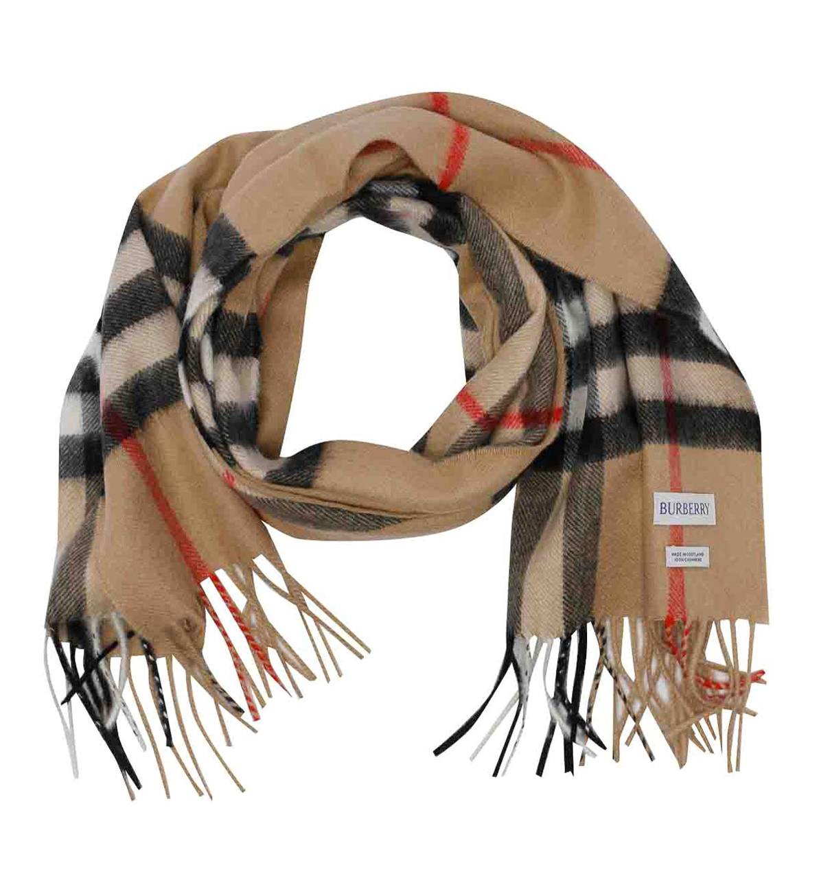Bufanda Burberry ✨