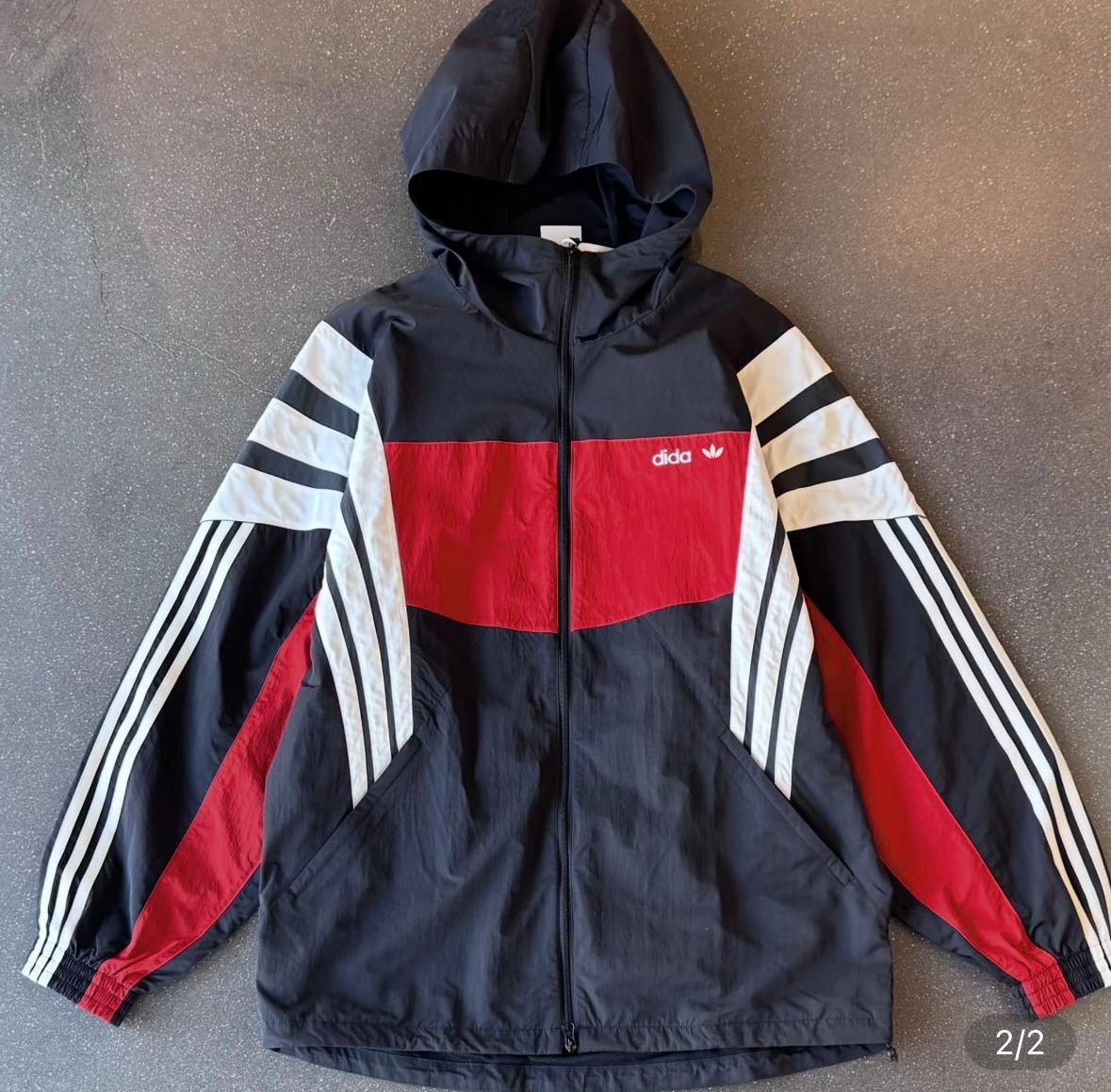 Chubasquero Adidas ✨