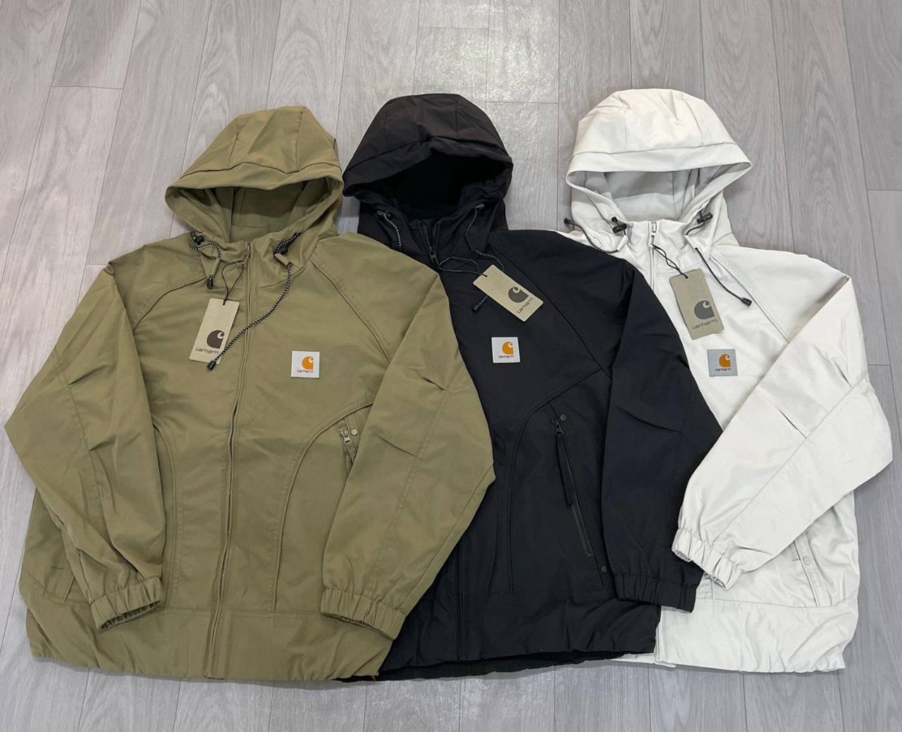 Cortavientos Carhartt ✨