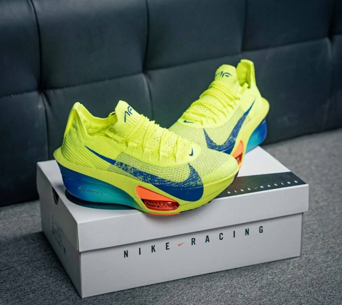 NIKE AlphaFly 3 ZoomX —-> 42€ ✨
