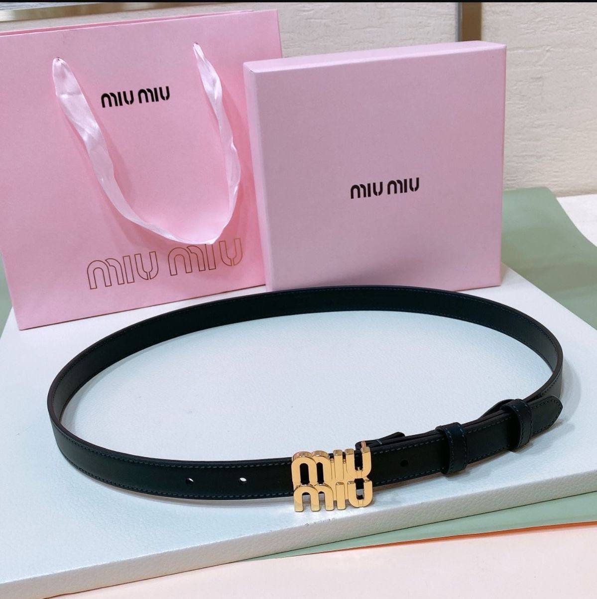 Cinturón Miu Miu ✨💫 5€ ✨