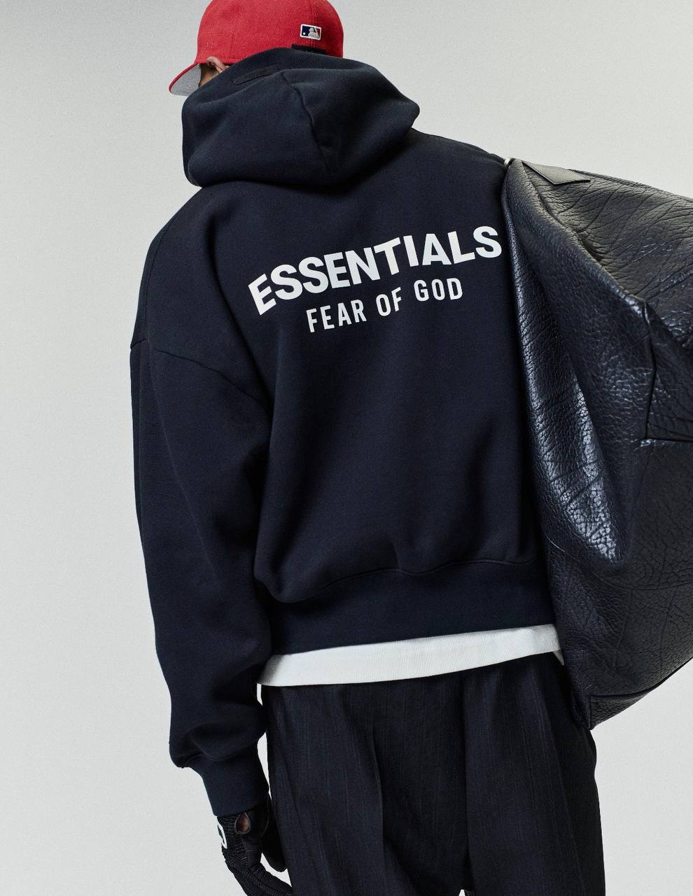 ESSENTIALS —-> 23€ ✨