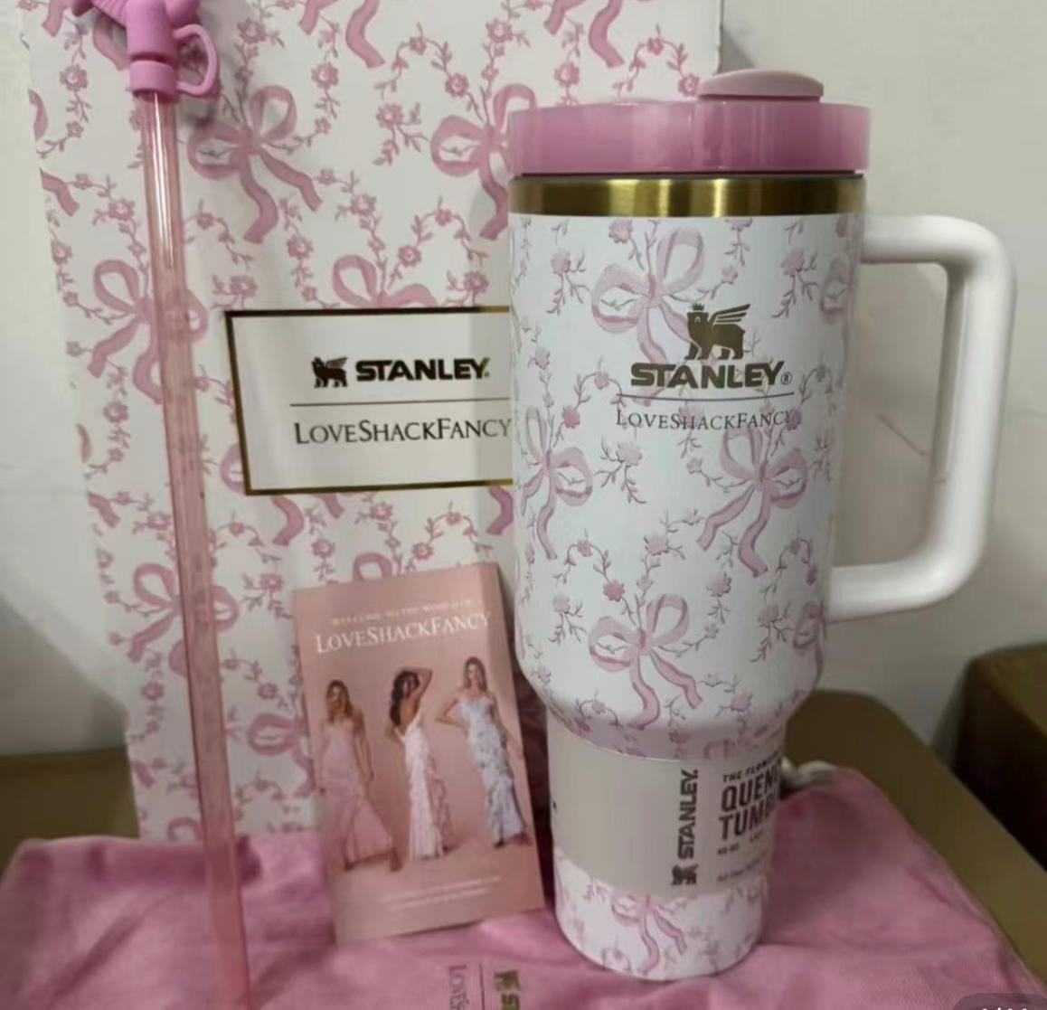 Termo Stxnley, varios modelos de lazos y flores ✨