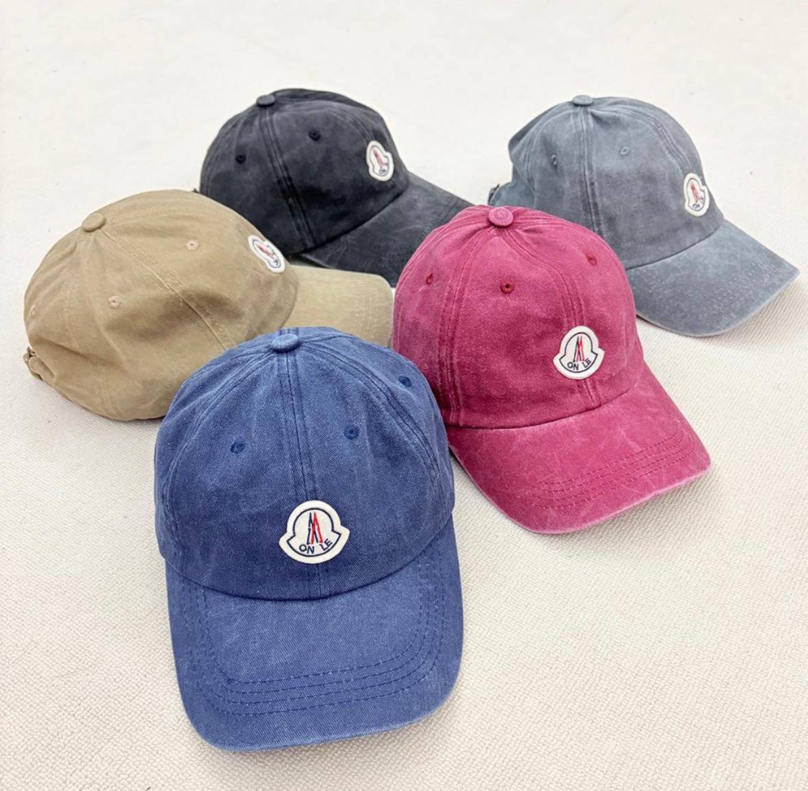 Gorra Moncler ✨