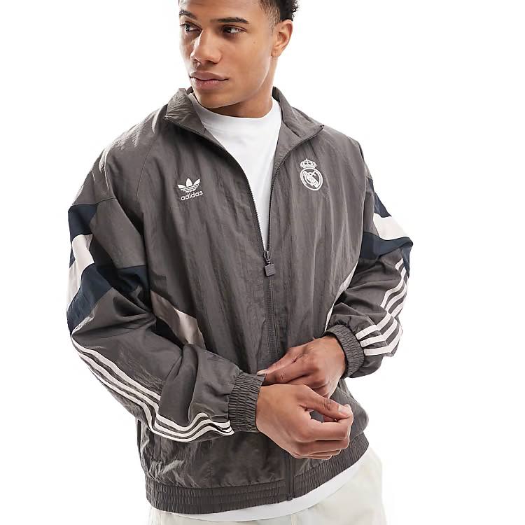 ADIDAS R Madrid —-> 34€ ✨