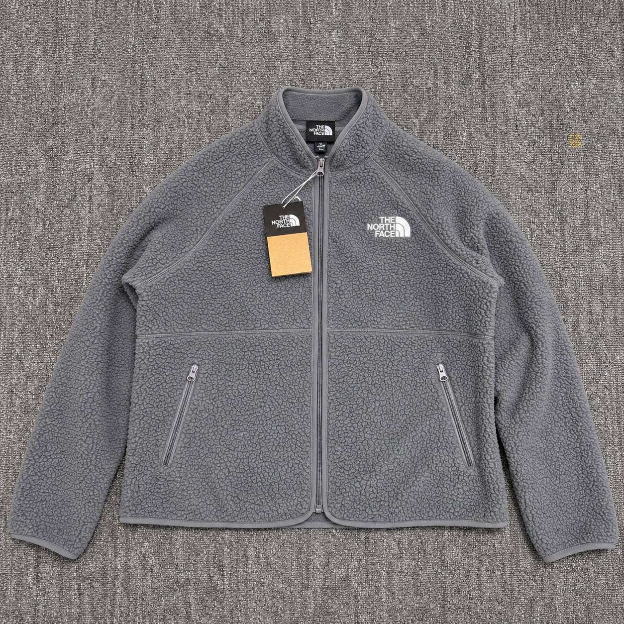 THE NORTH FACE —-> 20€ ✨