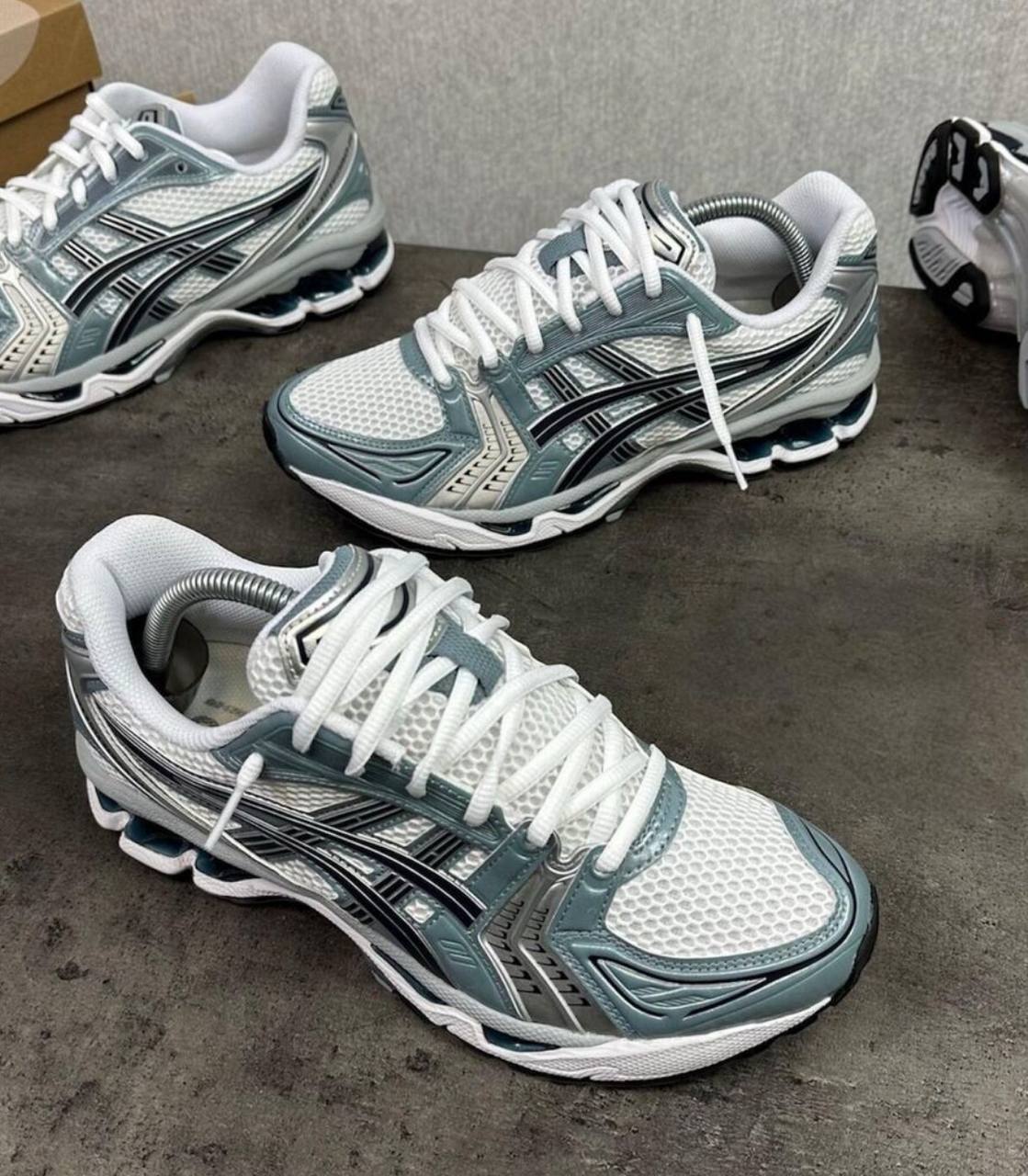 ASICS "Gel Kayano 14" —-> 28€ ✨