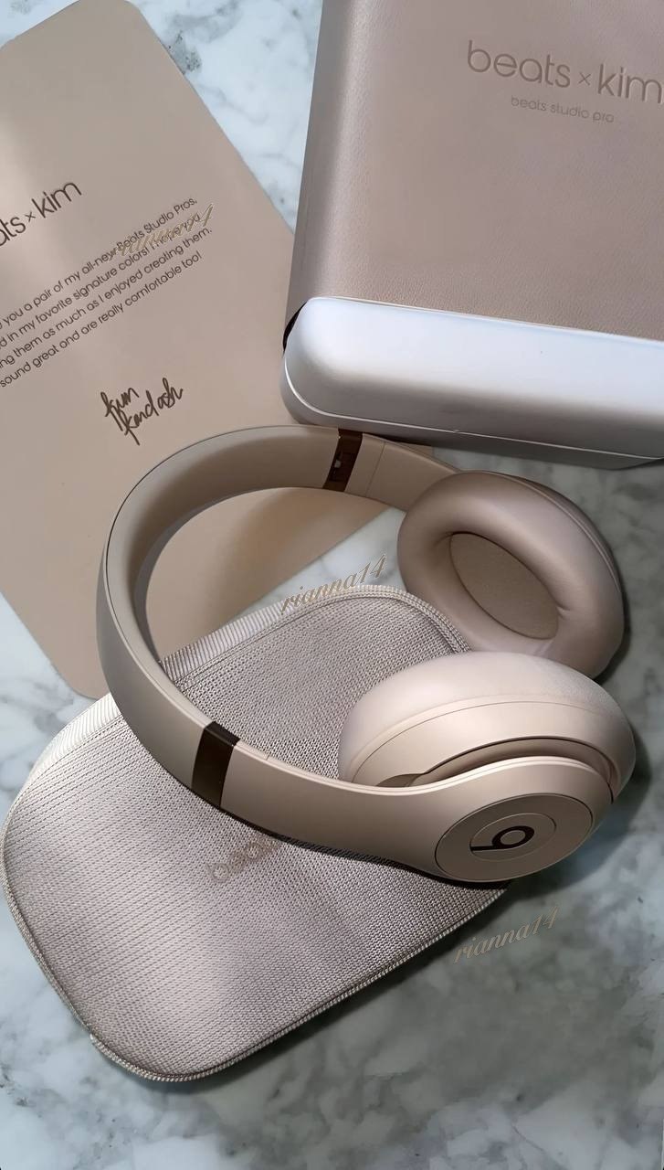 Beats x Kim Kardashian headphones https://c.onlyaff.app/czQxkS