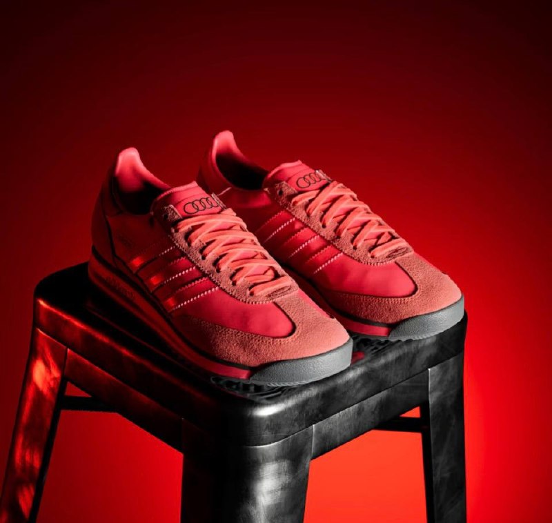 ADIDAS SL72 RS AUDI REVOLUTION F1 TEAM ✨