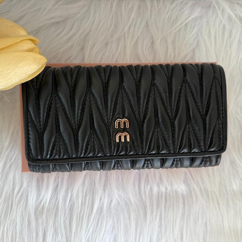 💥 Carteira Miu Miu ✨