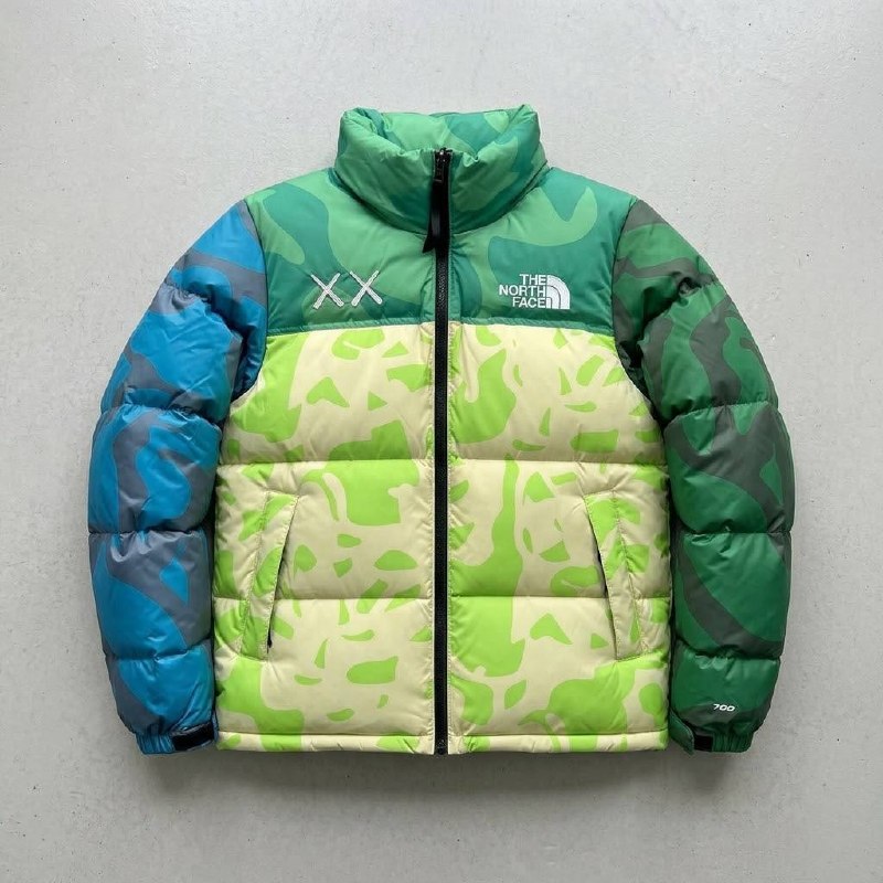The North Face Camouflage coat ( men ) ✨