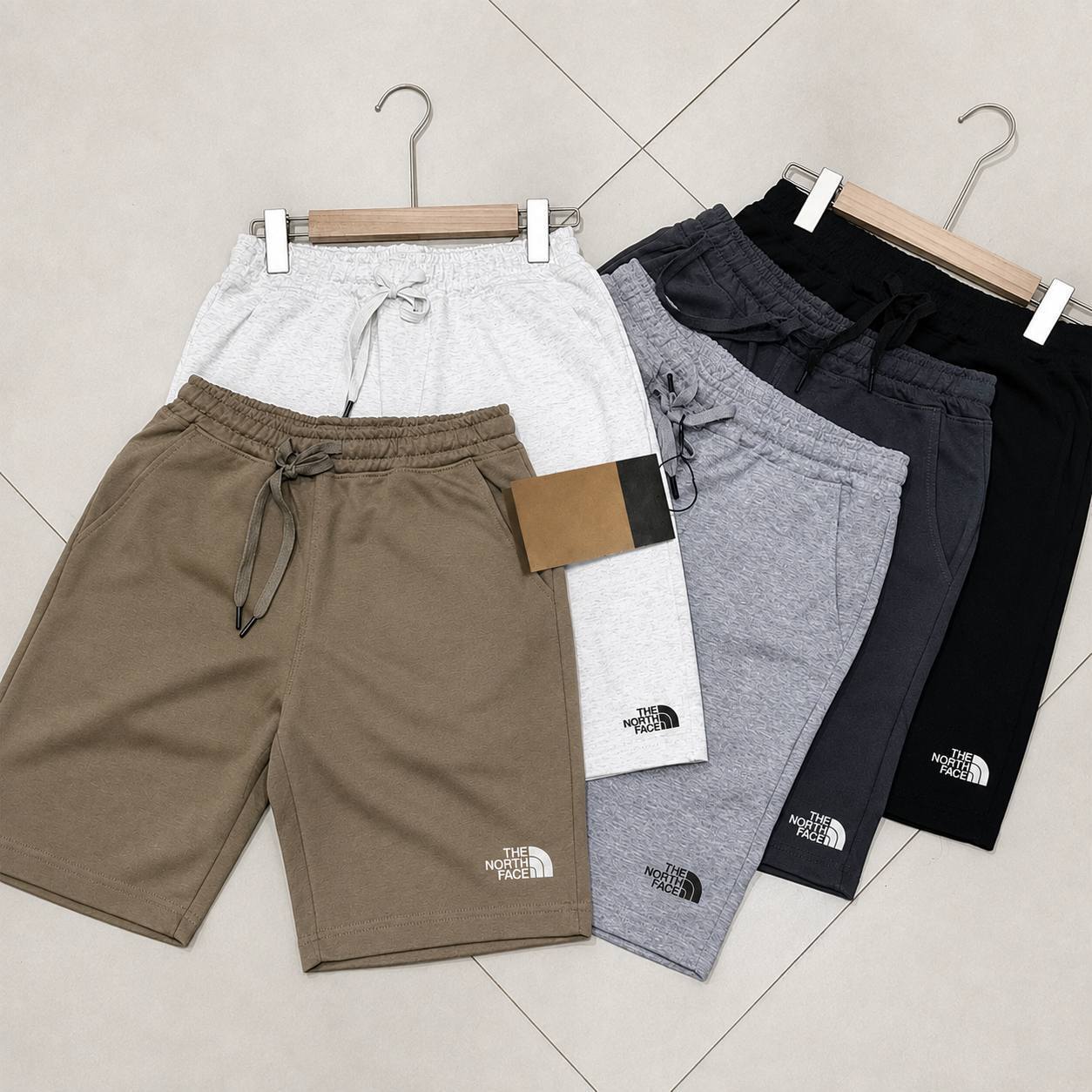 THE NORTH FACE (bordado) —-> 11€ ✨