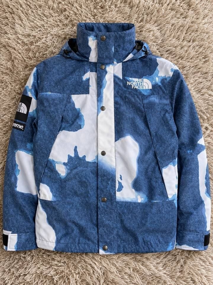 Supreme x North Face ✨