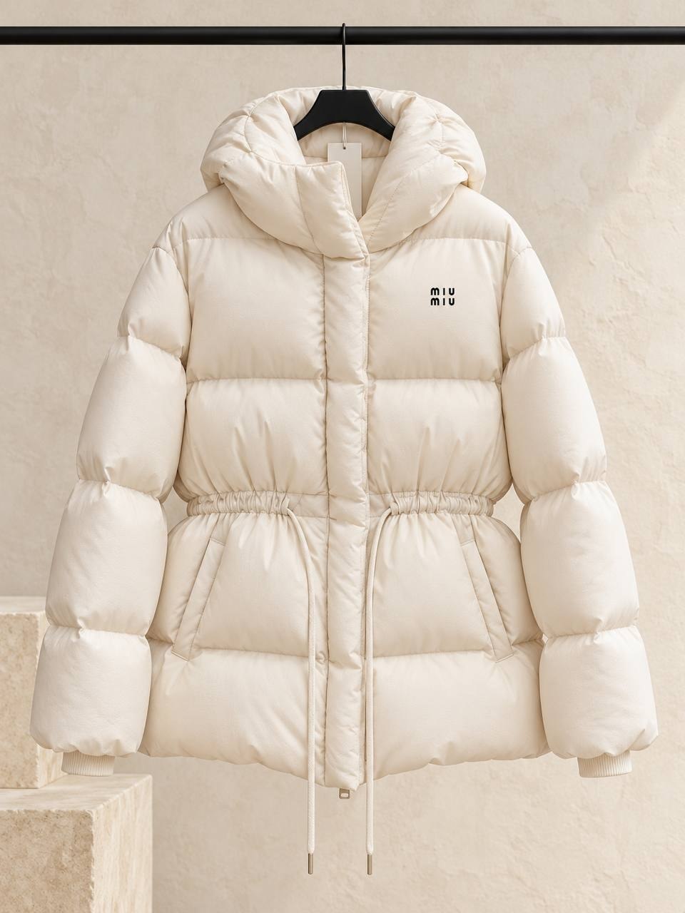 1. MIU MIU (4 couleurs) 👉 https://c.onlyaff.app/bMEJy6