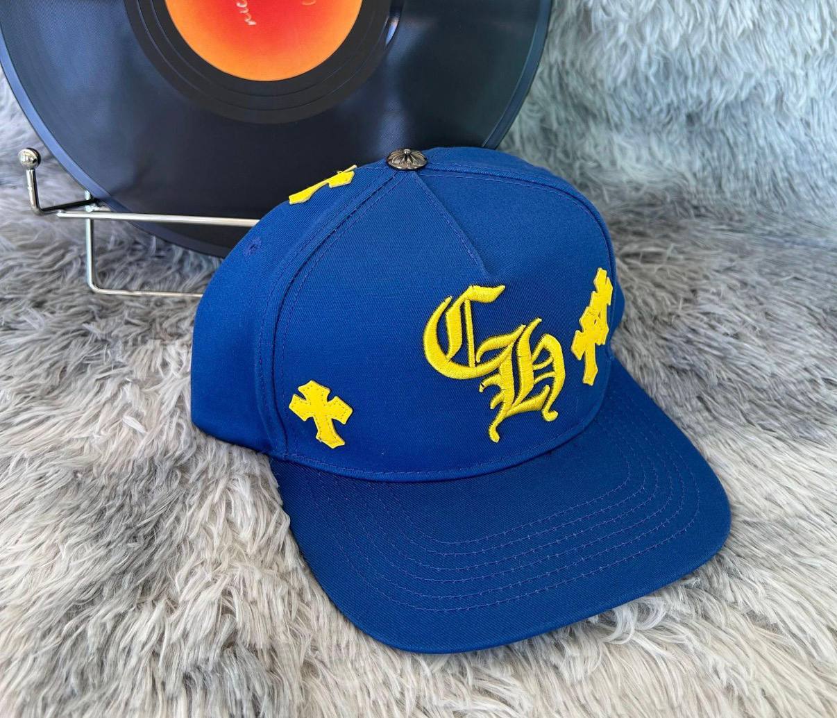 Gorra chrome hearts(han quitado justo el color que enseño en el vídeo,solo hay estos dos ahora) ✨